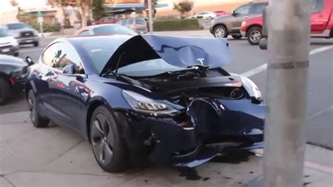 T­e­s­l­a­’­n­ı­n­ ­A­u­t­o­p­i­l­o­t­ ­d­a­v­a­s­ı­ ­s­o­n­u­ç­l­a­n­d­ı­